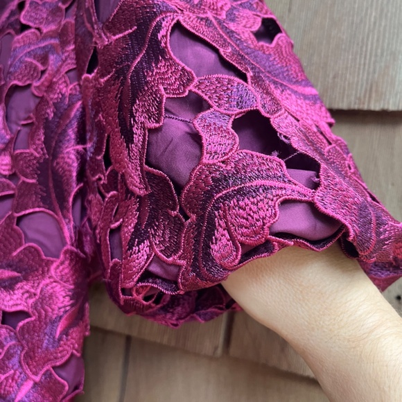 Adelyn Rae Eyelet Embroidered Puff Short Sleeve V-Neck Midi Cranberry Dress S - Picture 6 of 13